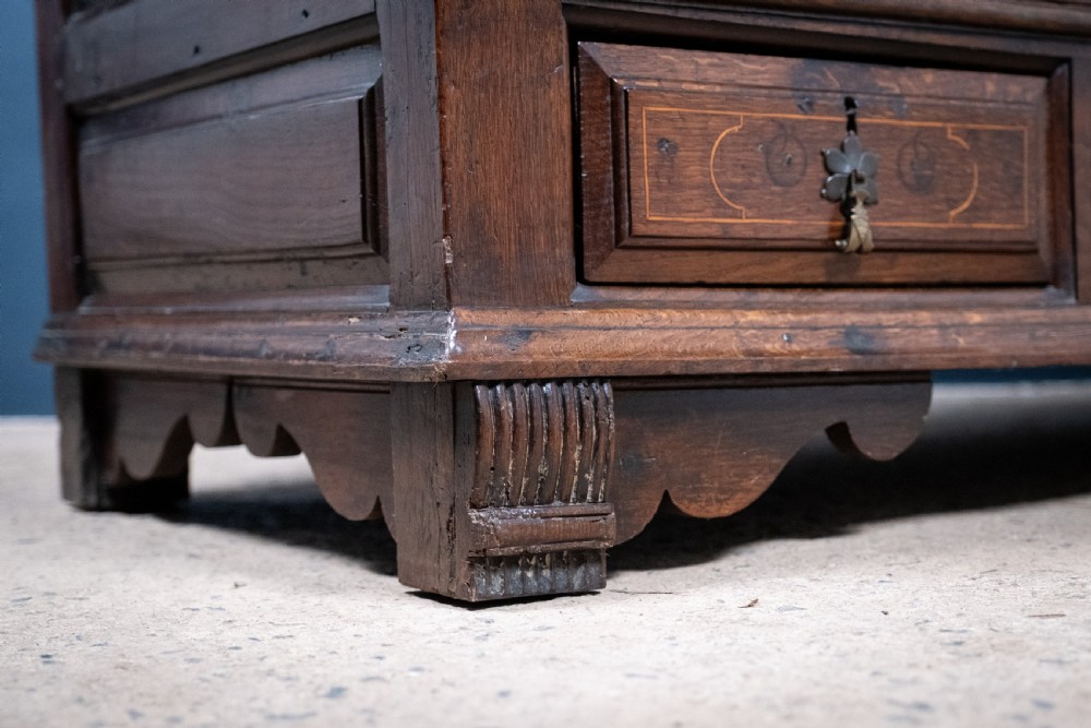 Early 18th Century Oak Cupboard / Mule Chest View VII