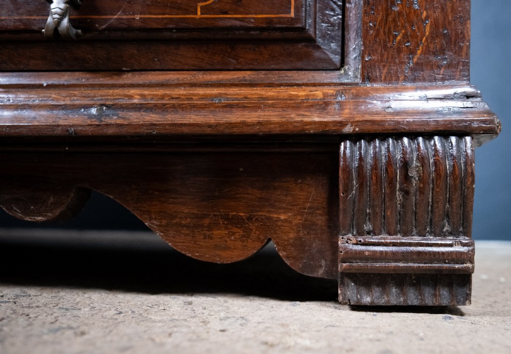 Early 18th Century Oak Cupboard / Mule Chest View VIII