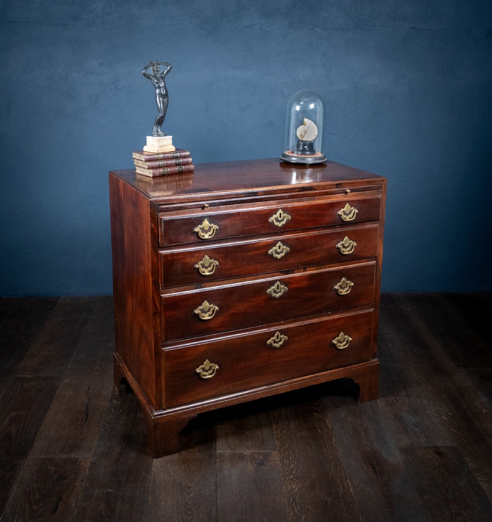 George II Mahogany Bachelors Chest, c.1750 View VI