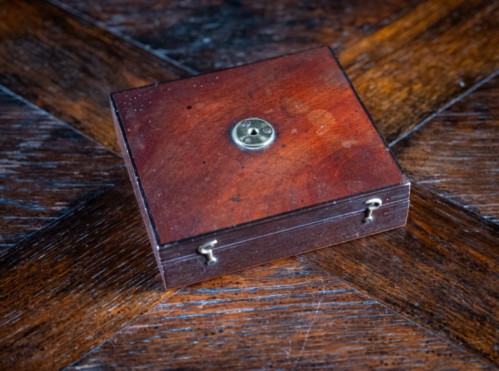 'Cary-Gould Type' Brass Pocket Microscope, London, c.1830 View VIII
