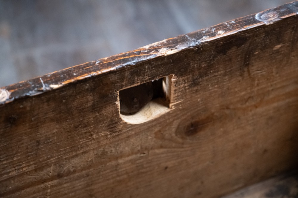 Small Vernacular Elm and Pine Coffer, c.1800 View IX