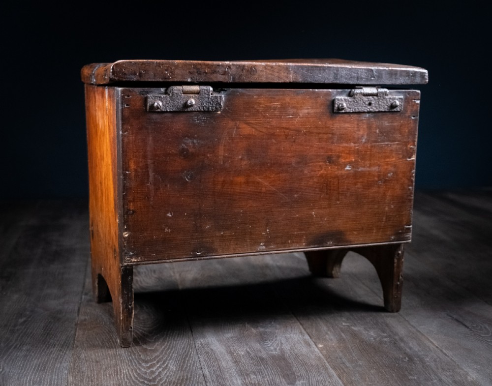 Small Vernacular Elm and Pine Coffer, c.1800 View XII