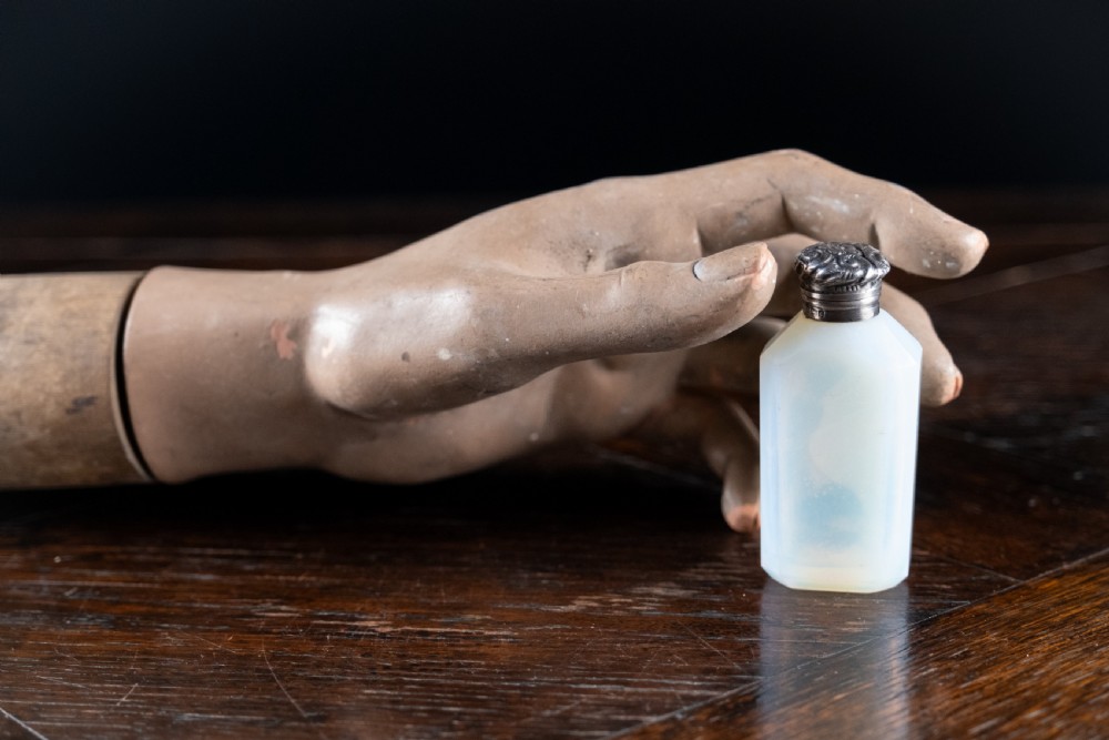 Opaline Glass & Silver Scent Bottle By Charles May, 1903 View IX