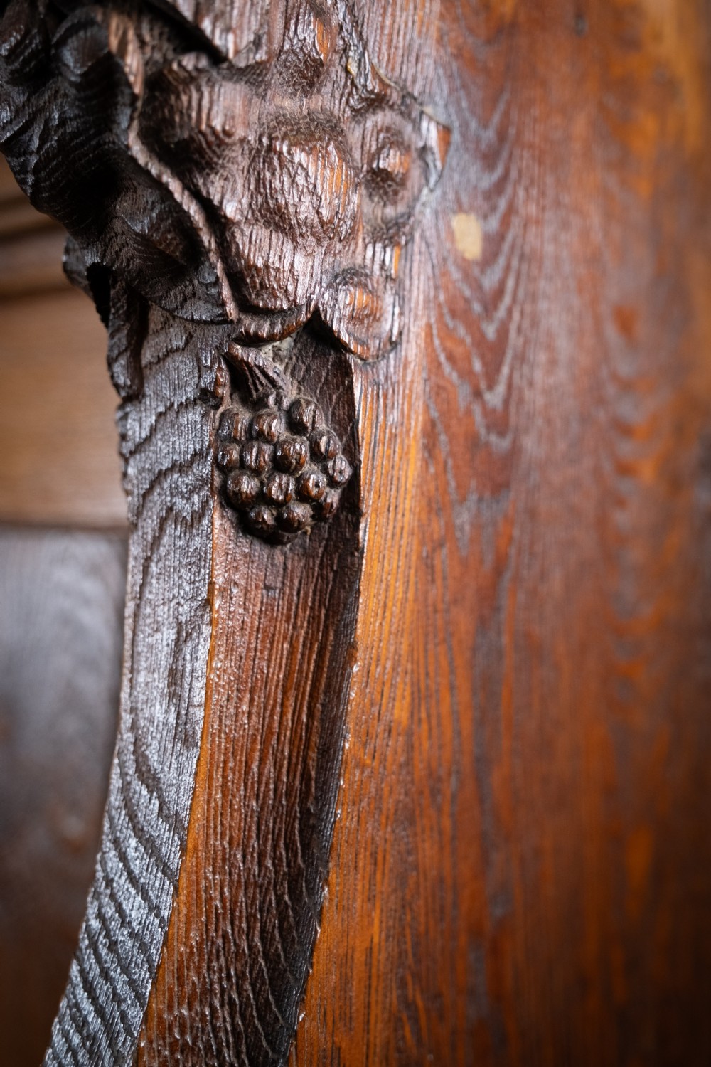 19th Century Golden Oak Foliate Church Pew / Settle View XII