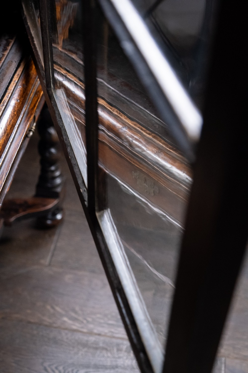 William & Mary Oak Glazed Bookcase On Stand, c.1680 View IX