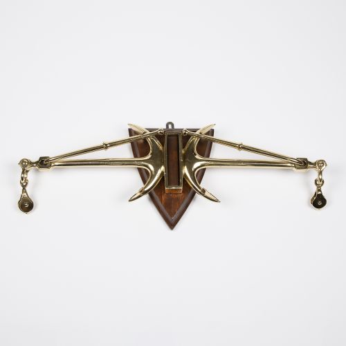 WALL MOUNTED TILLER YOKE