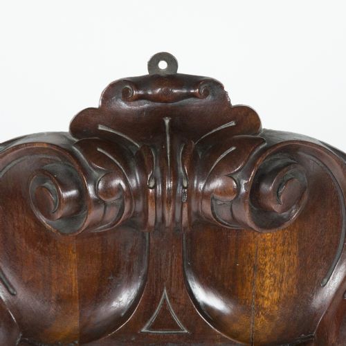 WALNUT MIRROR IN THE FORM OF A HERALDIC SHIELD - ADDITIONAL PHOTO 4