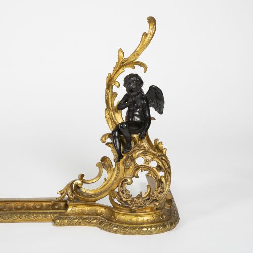 FRENCH GILT BRONZE CHENET IN THE LOUIS XV STYLE ADJUSTABLE WIDTH - ADDITIONAL PHOTO 3
