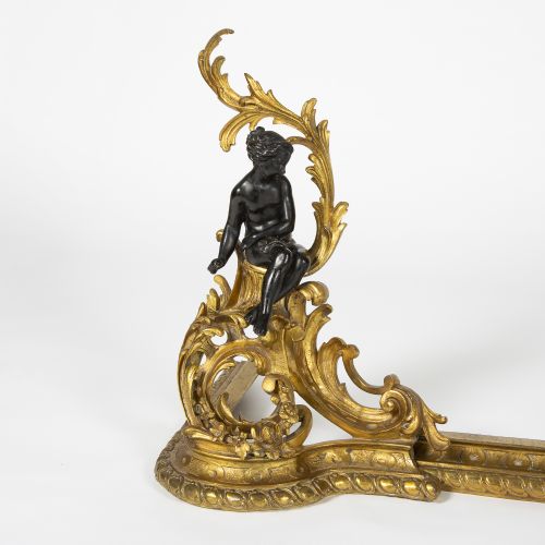 FRENCH GILT BRONZE CHENET IN THE LOUIS XV STYLE ADJUSTABLE WIDTH - ADDITIONAL PHOTO 5