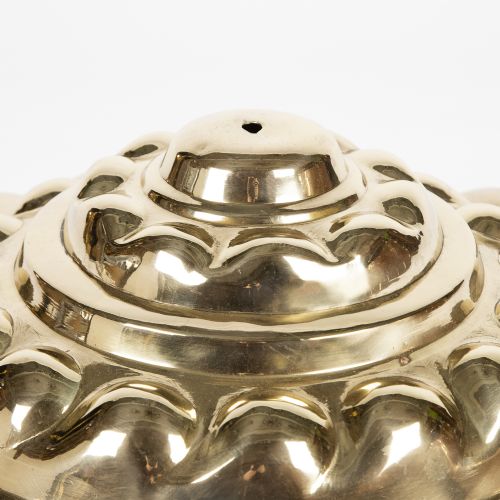 VERY LARGE POLISHED BRONZE CEILING ROSE - ADDITIONAL PHOTO 3