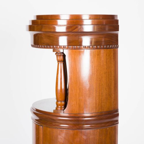 PAIR OF MAHOGANY OVAL CABINETS - ADDITIONAL PHOTO 5