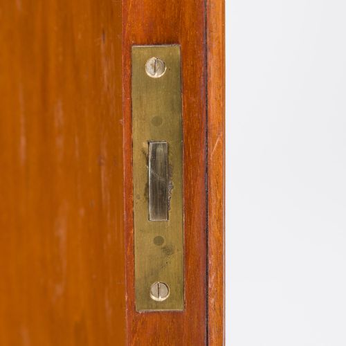 PAIR OF MAHOGANY OVAL CABINETS - ADDITIONAL PHOTO 7