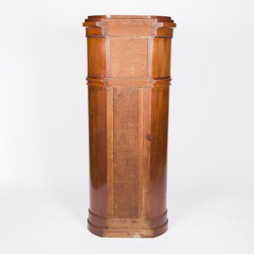 PAIR OF MAHOGANY OVAL CABINETS - ADDITIONAL PHOTO 8