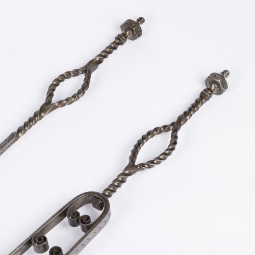 LARGE SET OF WROUGHT IRON FIRE TOOLS - ADDITIONAL PHOTO 4