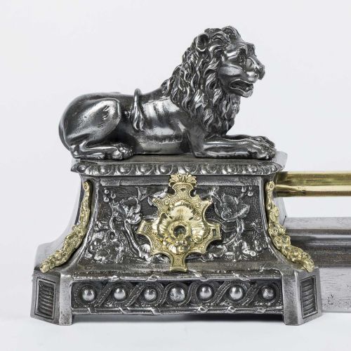 STEEL BRASS FIRE PLACE FENDER WITH LIONS - ADDITIONAL PHOTO 4