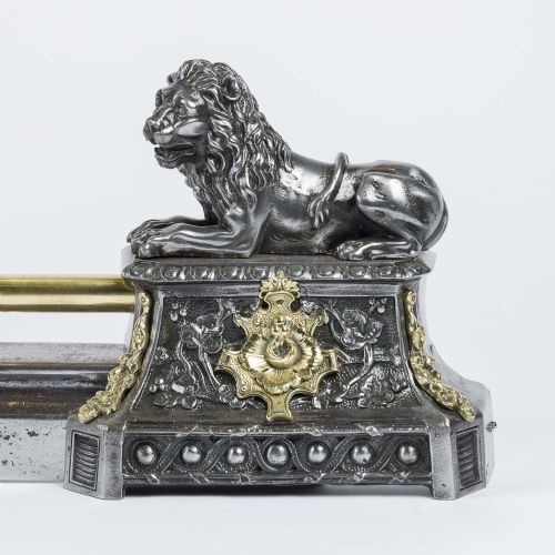 STEEL BRASS FIRE PLACE FENDER WITH LIONS - ADDITIONAL PHOTO 5