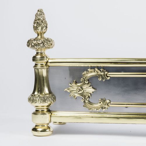 LOUIS XV STYLE FIREPLACE FENDER - ADDITIONAL PHOTO 3