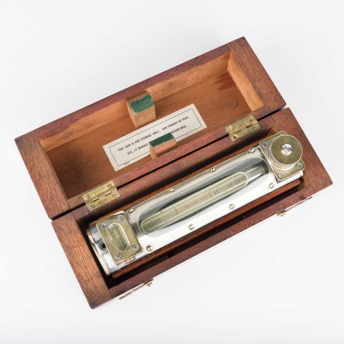 PRECISION LEVEL WITH CLINOMETER BY COOKE TROUGHTON SIMMS - ADDITIONAL PHOTO 1