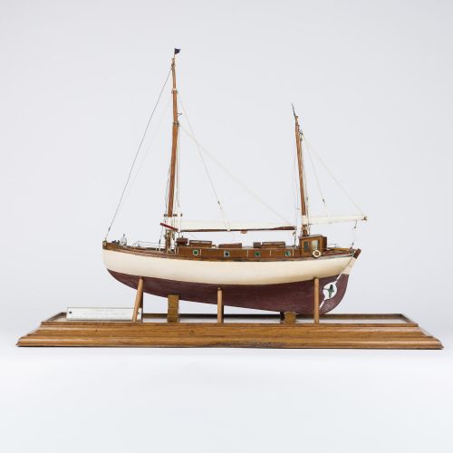 MODEL OF A SAILING KETCH - ADDITIONAL PHOTO 1
