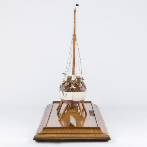 MODEL OF A SAILING KETCH - ADDITIONAL PHOTO 4