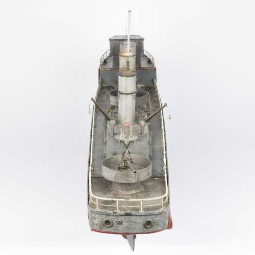 MODEL OF A WWI ERA LAFOREYCLASS DESTROYER - ADDITIONAL PHOTO 4