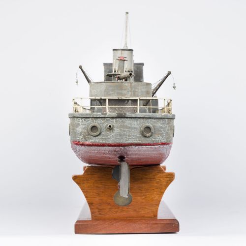 MODEL OF A WWI ERA LAFOREYCLASS DESTROYER - ADDITIONAL PHOTO 5
