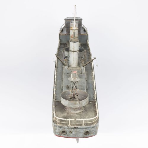 MODEL OF A WWI ERA LAFOREYCLASS DESTROYER - ADDITIONAL PHOTO 6