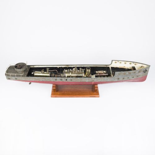 MODEL OF A WWI ERA LAFOREYCLASS DESTROYER - ADDITIONAL PHOTO 8