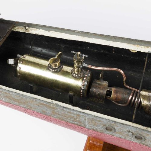 MODEL OF A WWI ERA LAFOREYCLASS DESTROYER - ADDITIONAL PHOTO 10