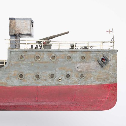 MODEL OF A WWI ERA LAFOREYCLASS DESTROYER - ADDITIONAL PHOTO 13