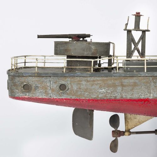 MODEL OF A WWI ERA LAFOREYCLASS DESTROYER - ADDITIONAL PHOTO 14
