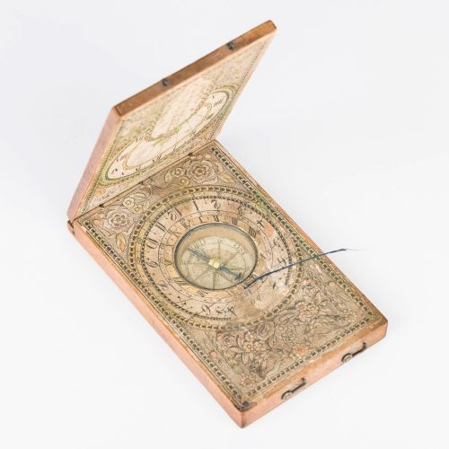 PORTABLE DIPTYCHDIAL SUNDIAL WITH COMPASS - ADDITIONAL PHOTO 1