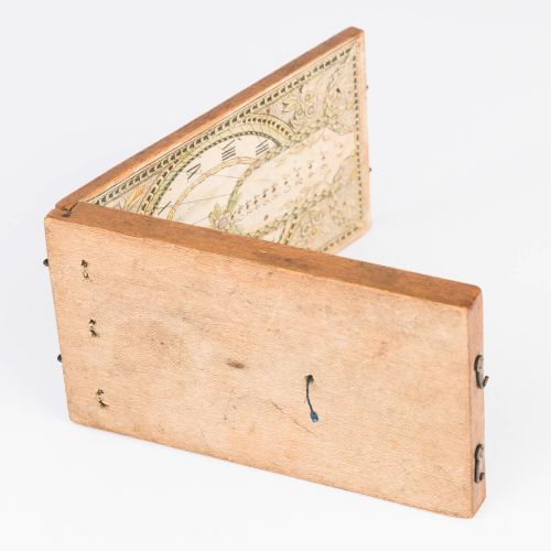 PORTABLE DIPTYCHDIAL SUNDIAL WITH COMPASS - ADDITIONAL PHOTO 2