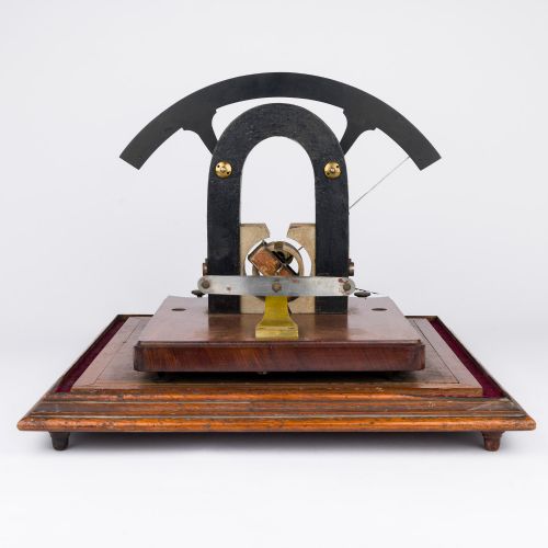 DARSONVAL GALVANOMETER BY G ADAM OF PARIS - ADDITIONAL PHOTO 2
