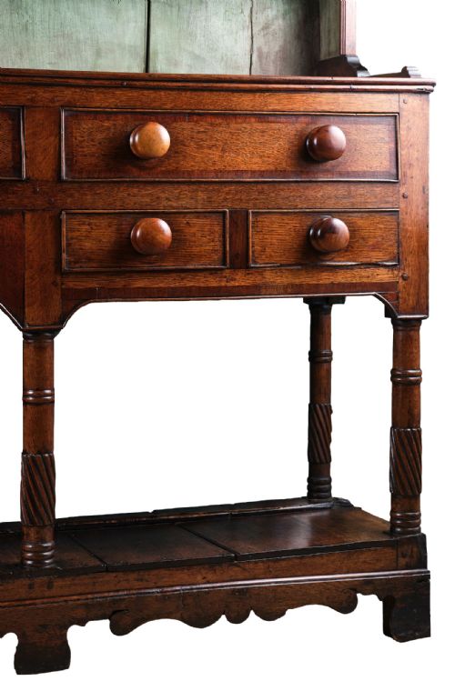 STRIKING OAK DRESSER FROM CARDIGANSHIRE - ADDITIONAL PHOTO 6