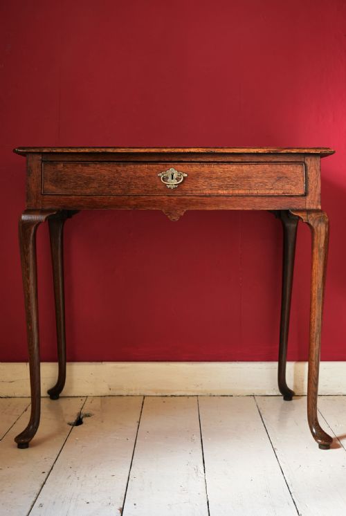 george ii oak side table of elegant form - CATEGORY: ANTIQUE TABLES - DATED 1750