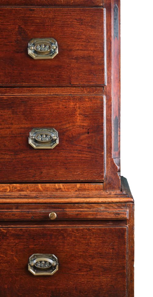 SPLENDID OAK CHEST ON CHEST FROM CARMARTHENSHIRE - ADDITIONAL PHOTO 1