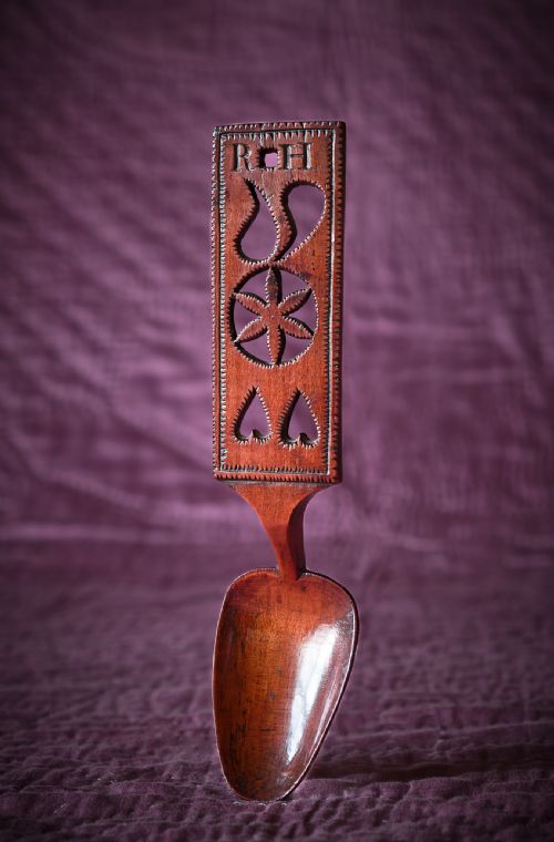 INITIALLED WELSH FRUITWOOD LOVESPOON - ADDITIONAL PHOTO 2