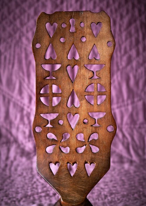 RICHLY PATINATED WELSH FRUITWOOD LOVESPOON - ADDITIONAL PHOTO 2
