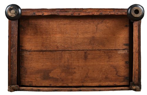 17TH CENTURY OAK CHEST OF DRAWERS - ADDITIONAL PHOTO 3