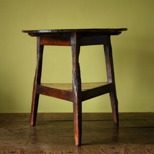 welsh pine cricket table - CATEGORY: ANTIQUE TABLES - DATED 19TH CENTURY