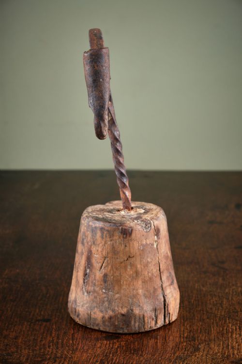18TH CENTURY OAK AND WROUGHT IRON RUSHLIGHTCANDLEHOLDER - ADDITIONAL PHOTO 1