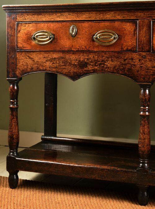 SUPERBLY PATINATED WELSH OAK LOW DRESSER OR SERVER - ADDITIONAL PHOTO 5