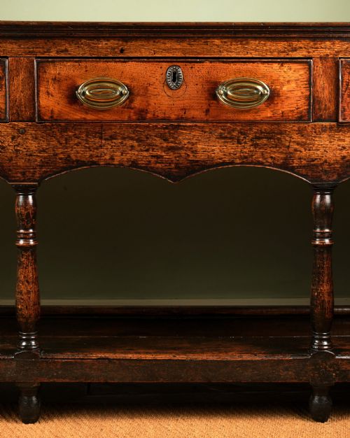 SUPERBLY PATINATED WELSH OAK LOW DRESSER OR SERVER - ADDITIONAL PHOTO 6