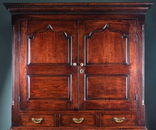 WELSH OAK PRESS CUPBOARD - ADDITIONAL PHOTO 2