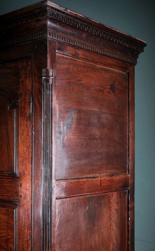 WELSH OAK PRESS CUPBOARD - ADDITIONAL PHOTO 6