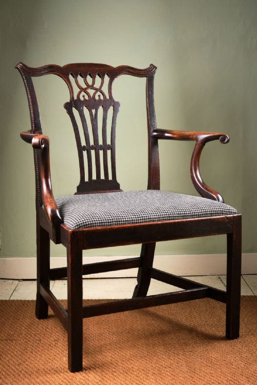 georgian mahogany elbow chair - CATEGORY: ANTIQUE CHAIRS - DATED 18TH CENTURY