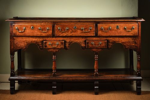 superbly patinated oak welsh low dresser - CATEGORY: ANTIQUE SIDEBOARDS - DATED 18TH CENTURY