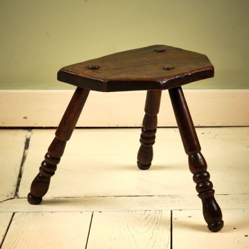 patinated milking stool - CATEGORY: ANTIQUE STOOLS - DATED 19TH CENTURY