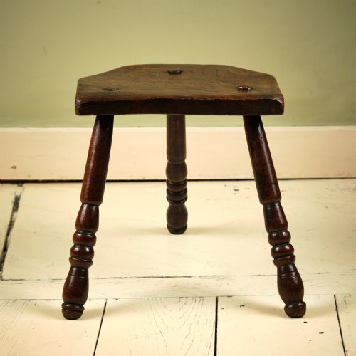 PATINATED MILKING STOOL - ADDITIONAL PHOTO 2